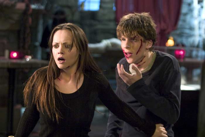 http://www.scifi-universe.com/upload/galeries/images_film/cursed/cursed1.jpg