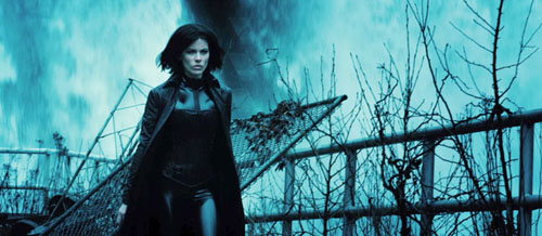 Selene pose Selene pose