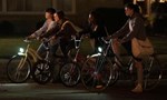 Paper Girls 1x01 ● Quoi de neuf, docteur ?