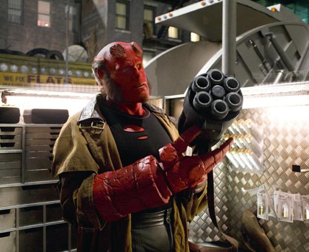 Hellboy II sort son big flingue!