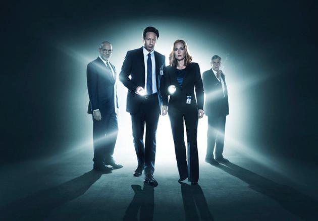 Mulder, Scully, Spinner et l'homme à la cigarette sont de retour