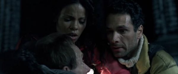 Alien Versus Predator: Charles Bishop (Lance Henriksen), Alexa Woods (Sanaa Lathan) et Sebastian de Rosa (Raoul Bova)