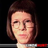 Linda Hunt  Actrice, Doubleuse (voix)