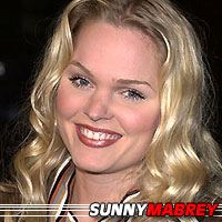 Sunny Mabrey  Actrice