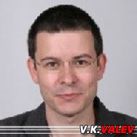 V. K. Valev  Auteur