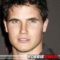 Robbie Amell  Acteur