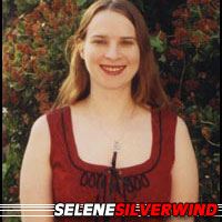 Selene Silverwind  Auteure