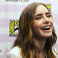 Lilly Collins  Actrice