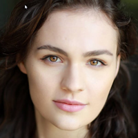 Sophie Skelton  Actrice