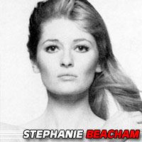Stephanie Beacham  Actrice