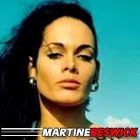 Martine Beswick  Actrice