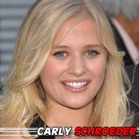 Carly Schroeder  Actrice